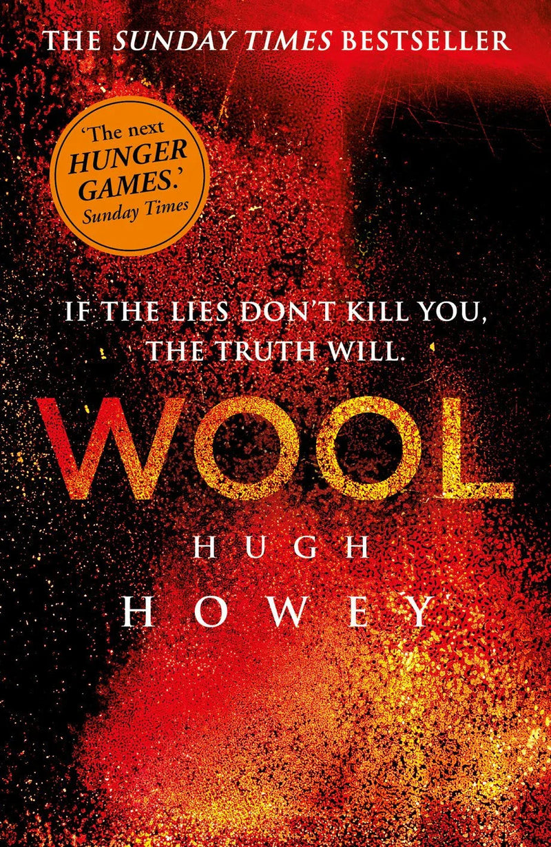Wool (Wool Trilogy, 1)old Paperback