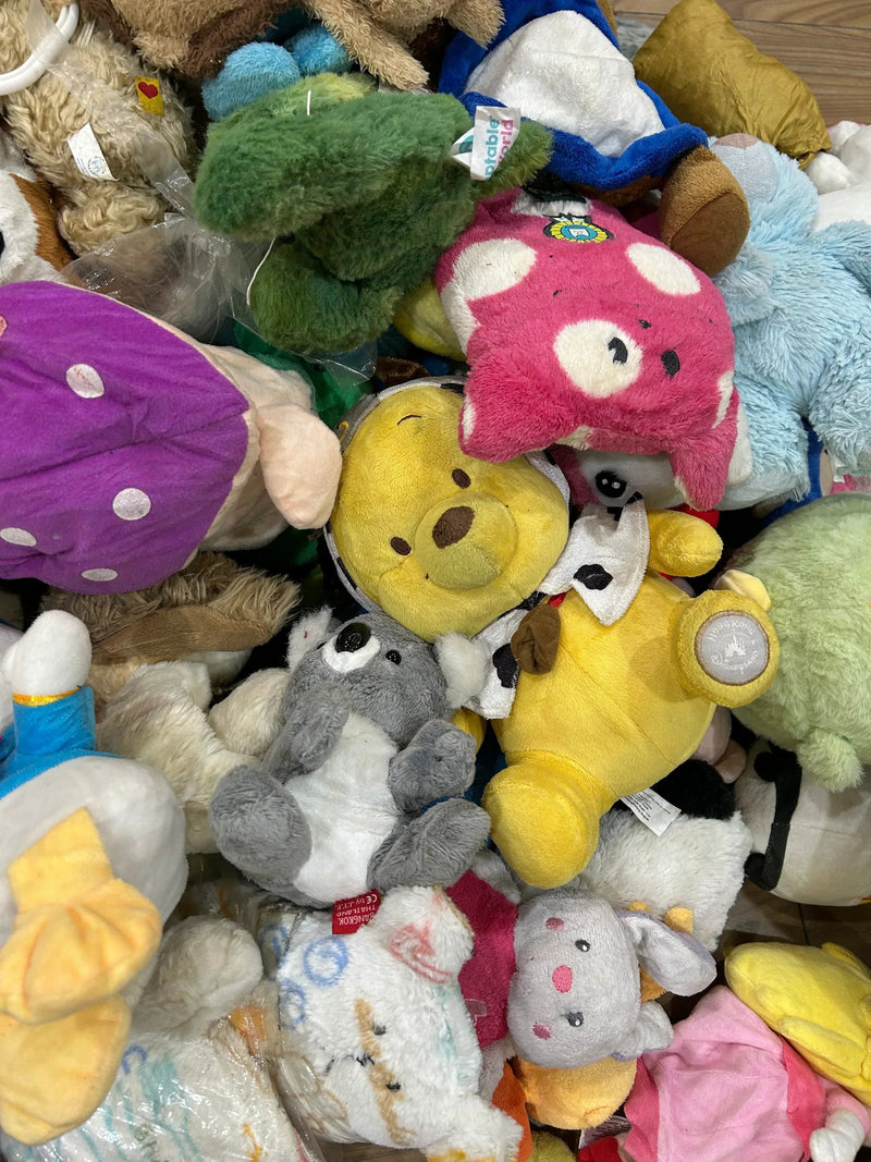 Preloved Soft toys by kg( 20 kg )