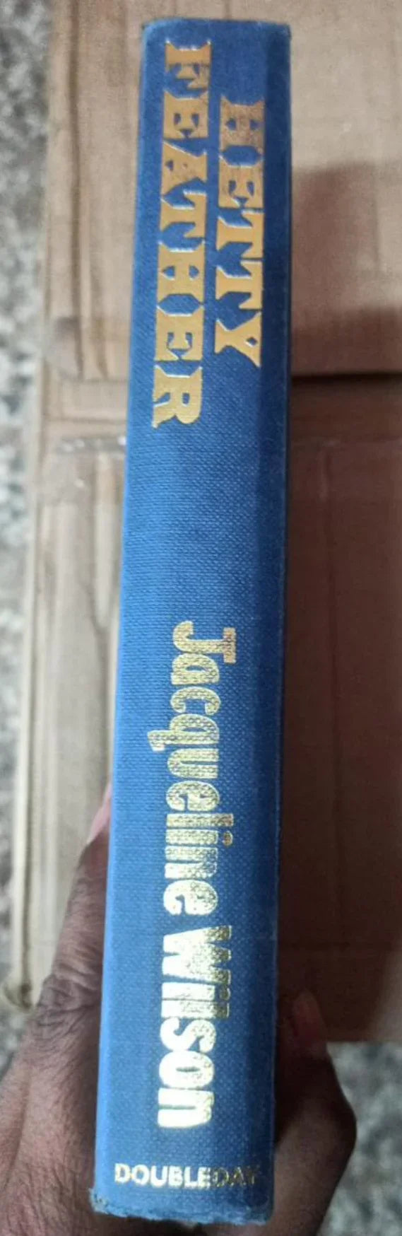 Hetty Feather by Jacqueline Wilson - old paperback