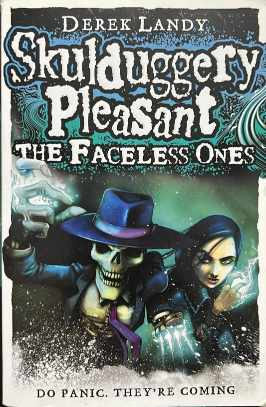 Skulduggery Pleasant(The Faceless Ones) by Derek Landy